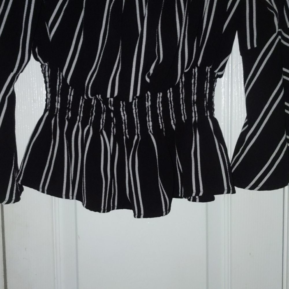 Rue 21 off-the-shoulder black and white striped top.  SZ XL NWOT - Picture 2 of 6